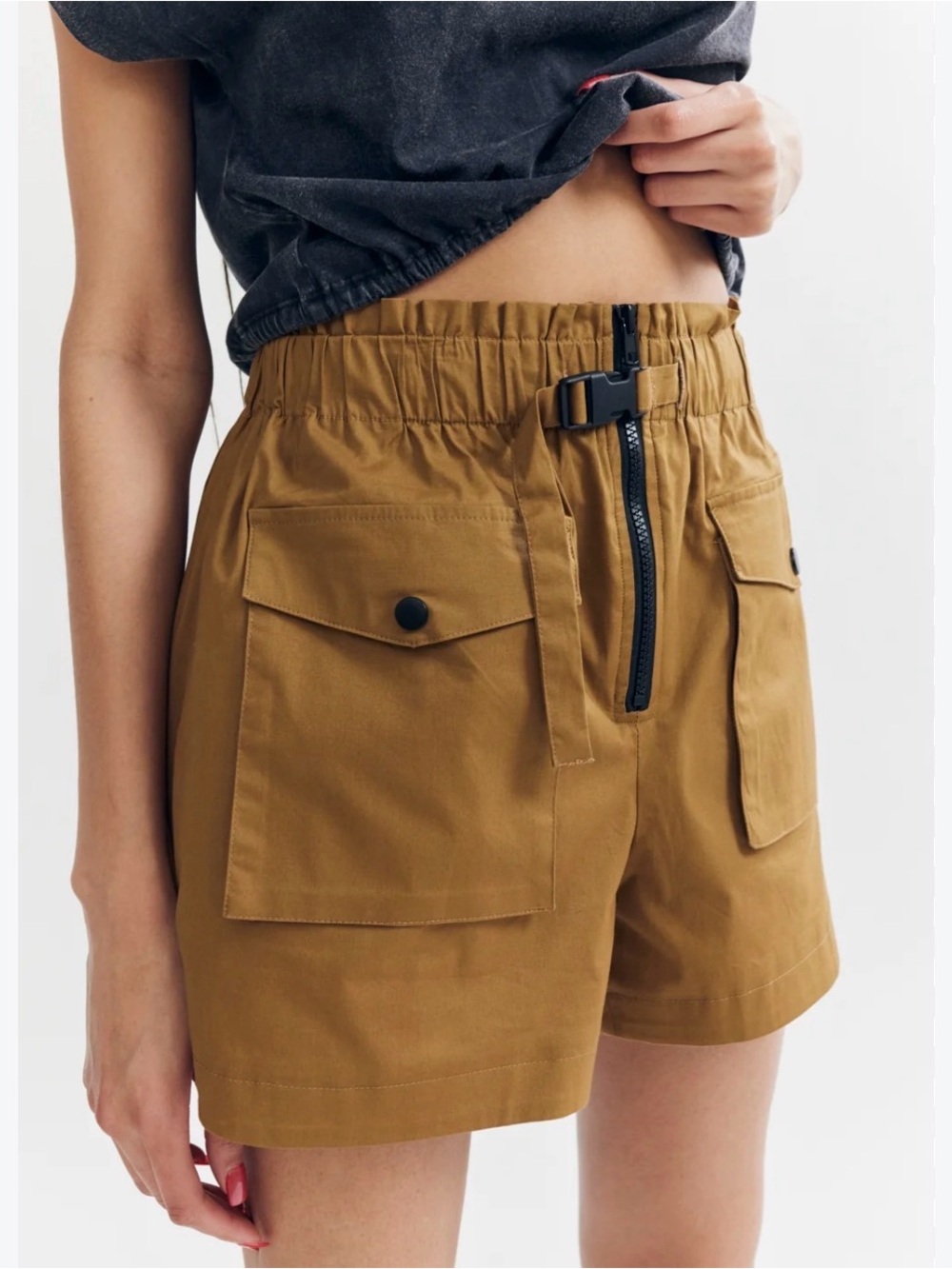 Livom Utility Pocket poplin cotton Women's Shorts in Camel sz small